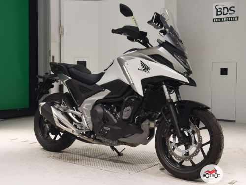 Мотоцикл HONDA NC 750X 2021, белый фото 3
