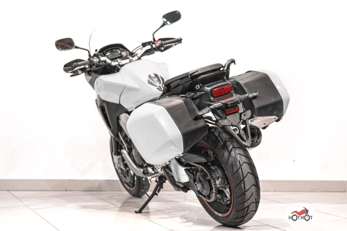 Мотоцикл HONDA VFR 800X Crossrunner 2015, БЕЛЫЙ фото 8