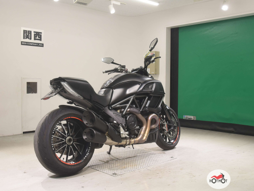 Мотоцикл DUCATI Diavel 2015, Черный фото 4