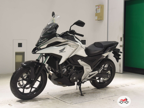 Мотоцикл HONDA NC 750X 2022, Белый фото 4