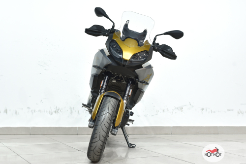 Мотоцикл BMW F 900 XR 2021, желтый фото 5