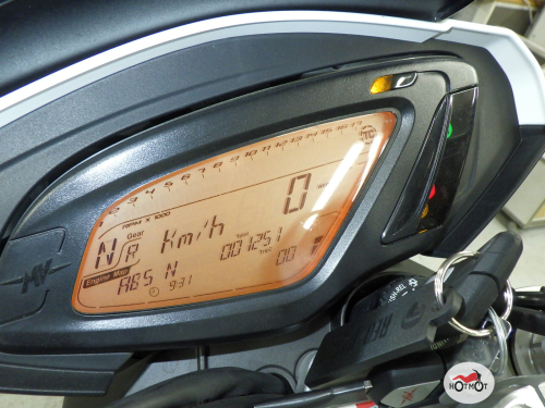 Мотоцикл MV AGUSTA Dragster 800 2015, БЕЛЫЙ фото 11
