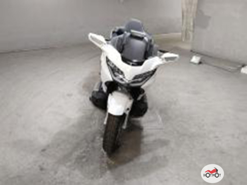 Мотоцикл HONDA GL 1800 2019, Белый фото 6