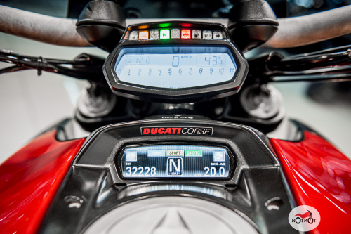 Мотоцикл DUCATI Diavel 2012, Красный фото 9