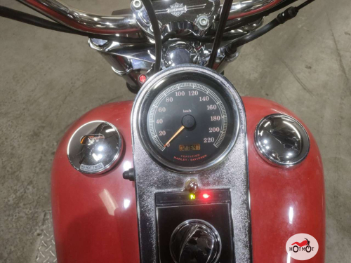 Мотоцикл HARLEY-DAVIDSON Dyna Wide Glide 2002, Красный фото 5