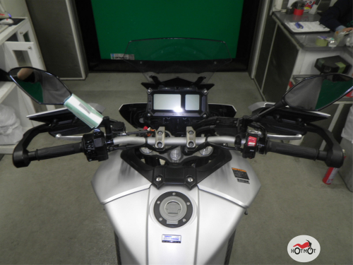 Мотоцикл YAMAHA MT-09 Tracer (FJ-09) 2015, Серебристый фото 11