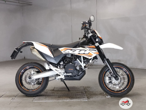 Мотоцикл KTM 690 SMC 2010, белый фото 2