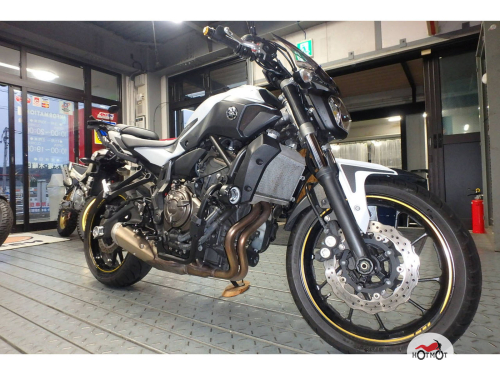 Мотоцикл YAMAHA MT-07 (FZ-07) 2015, белый фото 3