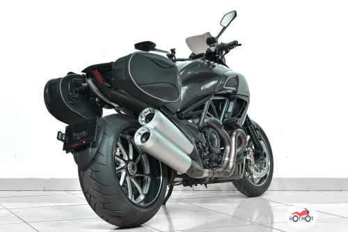 Мотоцикл DUCATI Diavel Carbon 2011, Черный фото 7