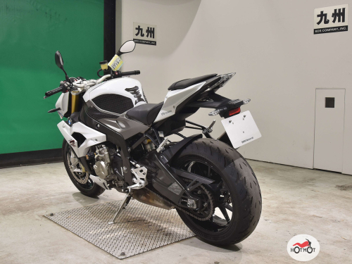 Мотоцикл BMW S 1000 R 2015, белый фото 6