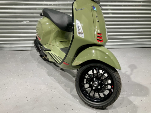 Скутер VESPA Sprint 2023, ЗЕЛЕНЫЙ фото 5