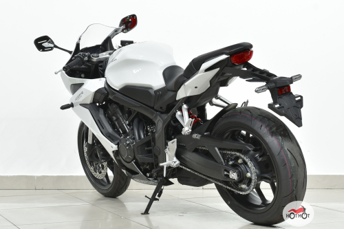 Мотоцикл HONDA CBR 650R 2023, Белый фото 8