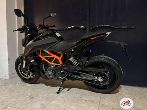 Мотоцикл KTM 390 Duke 2023, черный фото 6