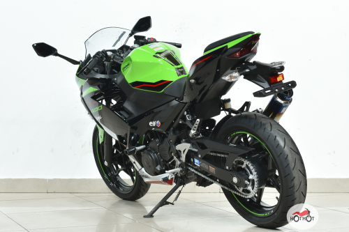 Мотоцикл KAWASAKI Ninja 400 2022, Зеленый фото 8