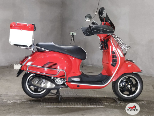 Скутер VESPA GTS Super 300 2018, Красный фото 2