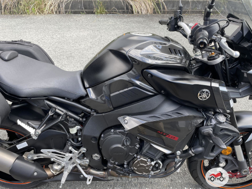 Мотоцикл YAMAHA MT-10 2017, черный фото 10