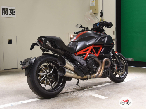 Мотоцикл DUCATI Diavel Carbon 2014, Черный фото 4