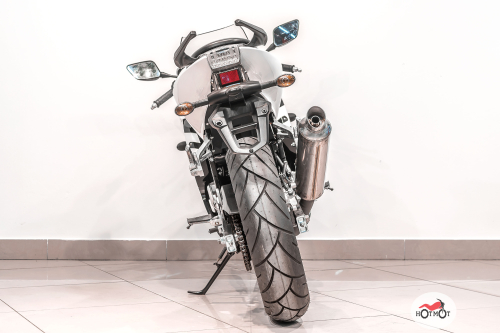 Мотоцикл HYOSUNG GT250R 2015, ЧЕРНО-БЕЛЫЙ фото 6