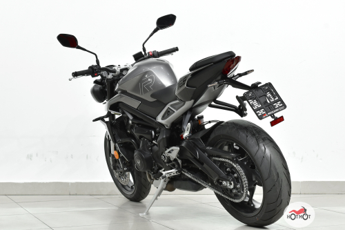 Мотоцикл TRIUMPH Street Triple 2021, серый фото 8