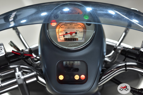 Скутер VESPA GTS Super 300 2022, серый фото 9