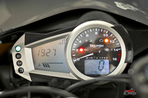 Мотоцикл TRIUMPH Daytona 675 2012, желтый фото 9
