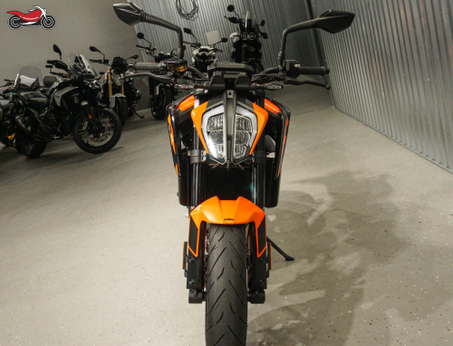 Мотоцикл KTM 890 Duke GP 2022, ЧЕРНЫЙ фото 10