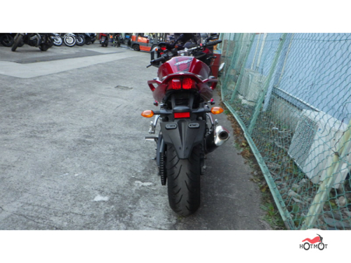 Мотоцикл YAMAHA FZ1 2010, Красный фото 4