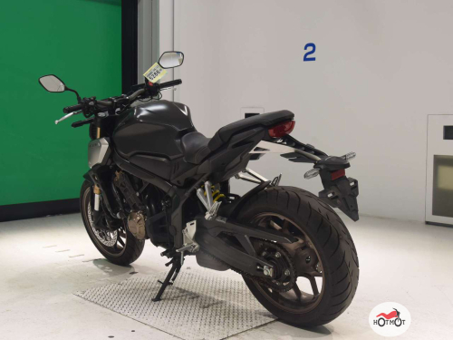 Мотоцикл HONDA CB 650R 2021, черный фото 6
