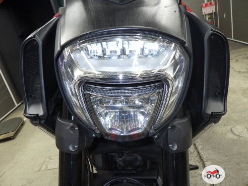 Мотоцикл DUCATI Diavel Carbon 2014, Черный фото 12