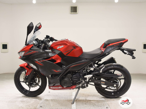 Мотоцикл KAWASAKI Ninja 400 2020, Красный