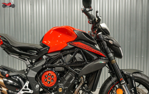 Мотоцикл MV Agusta Dragster 800 2021, КРАСНЫЙ фото 9