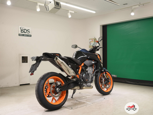 Мотоцикл KTM 890 Duke R 2023, черный фото 5