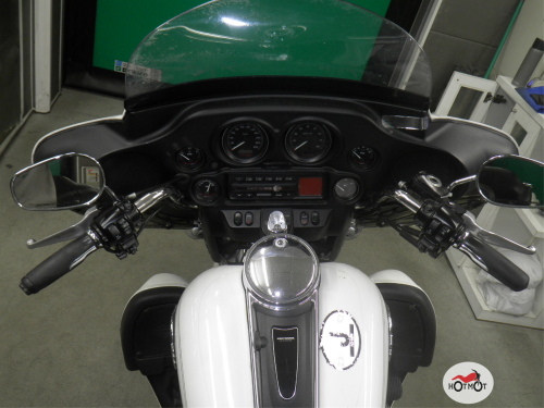 Мотоцикл HARLEY-DAVIDSON Electra Glide 2005, БЕЛЫЙ фото 8