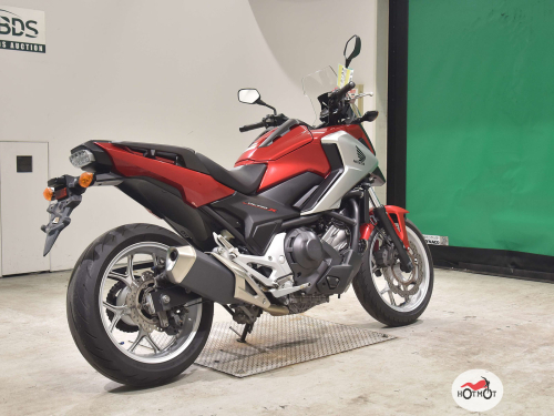 Мотоцикл HONDA NC 750X 2016, Красный фото 5