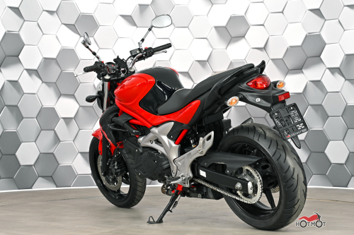 Мотоцикл SUZUKI SFV 400 Gladius 2010, Красный фото 8