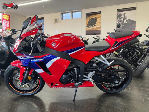 Мотоцикл HONDA CBR 600RR 2020, КРАСНЫЙ фото 2
