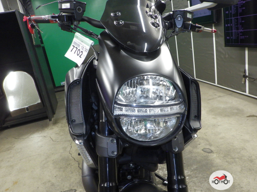 Мотоцикл DUCATI Diavel Carbon 2011, Черный фото 12