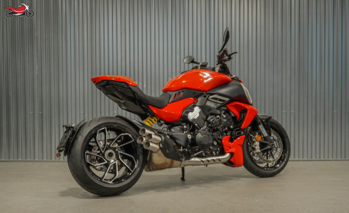 Мотоцикл Ducati Diavel V4 2023, КРАСНЫЙ фото 6