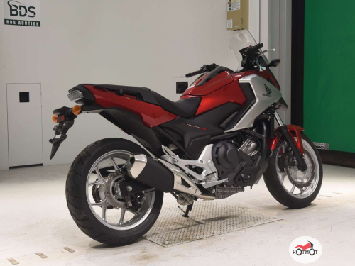 Мотоцикл HONDA NC 750X 2016, Красный фото 5