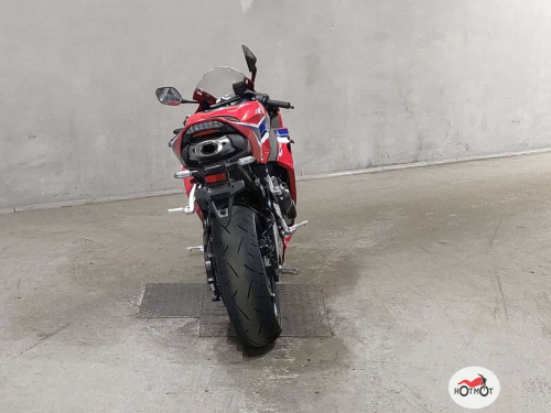 Мотоцикл HONDA CBR 600RR 2022, Красный фото 4
