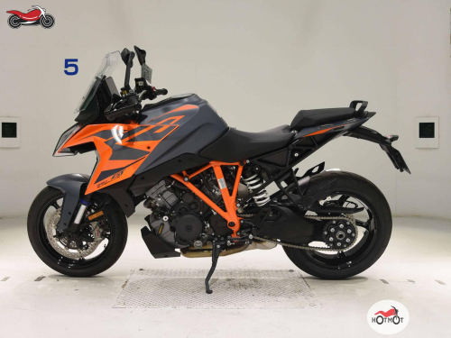 Мотоцикл KTM 1290 Super Duke GT 2023, СЕРЫЙ фото 2