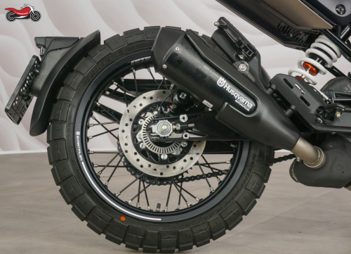 Мотоцикл Husqvarna Svartpilen 401 2022, ЧЕРНЫЙ фото 9