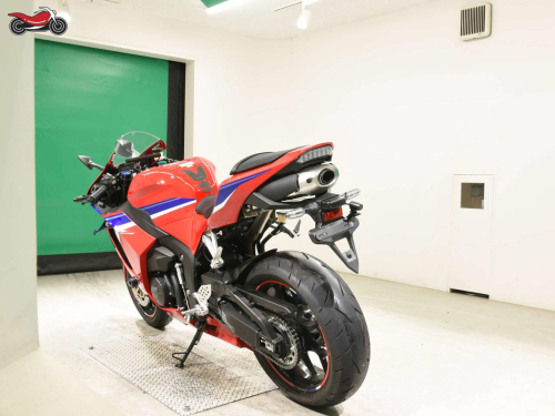 Мотоцикл HONDA CBR 600RR 2024, БЕЛЫЙ фото 6