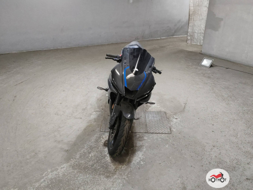 Мотоцикл YAMAHA YZF-R3 2023, серый фото 3