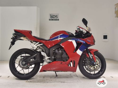 Мотоцикл HONDA CBR 600RR 2021, Красный фото 2