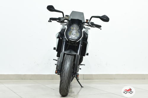 Мотоцикл KTM 990 Super Duke 2010, БЕЛЫЙ фото 5