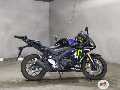 Мотоцикл YAMAHA YZF-R3 2021, черный фото 2