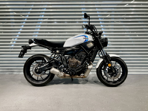 Мотоцикл Yamaha XSR700 2023, БЕЛЫЙ