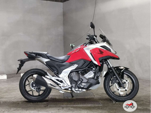Мотоцикл HONDA NC 750X 2022, Красный фото 2