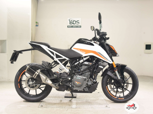 Мотоцикл KTM 390 Duke 2022, БЕЛЫЙ фото 2